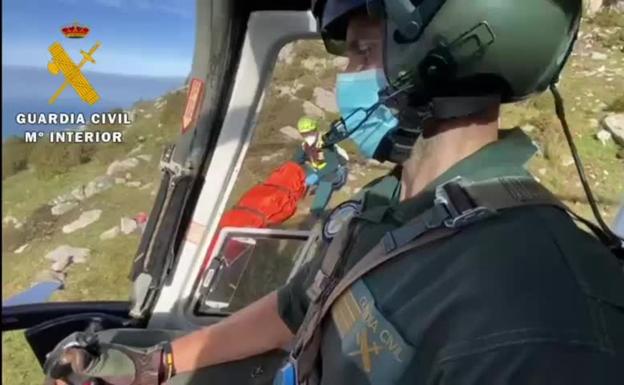 Fallece un hombre de 69 años mientras hacía senderismo en Caravia